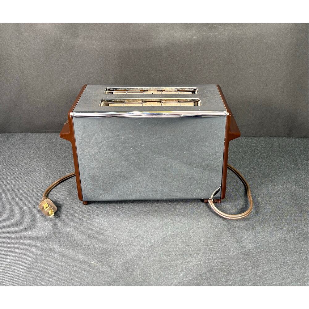 Vintage MCM Two Slice Toastmaster, Toaster Chrome & Brown Model B705A